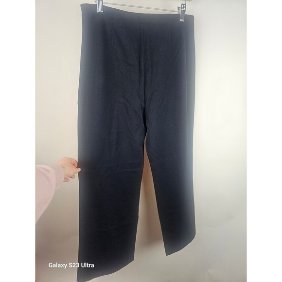 NIC & ZOE - Picture 1 of 6